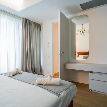 One Floreasca Luxurious Apartment - Panormaic City & Park Views 布加勒斯特 Exterior photo