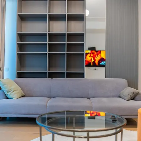 One Floreasca Luxurious Apartment - Panormaic City & Park Views 布加勒斯特 Exterior photo