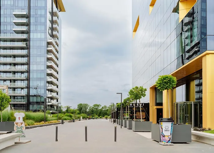One Floreasca Luxurious Apartment - Panormaic City & Park Views