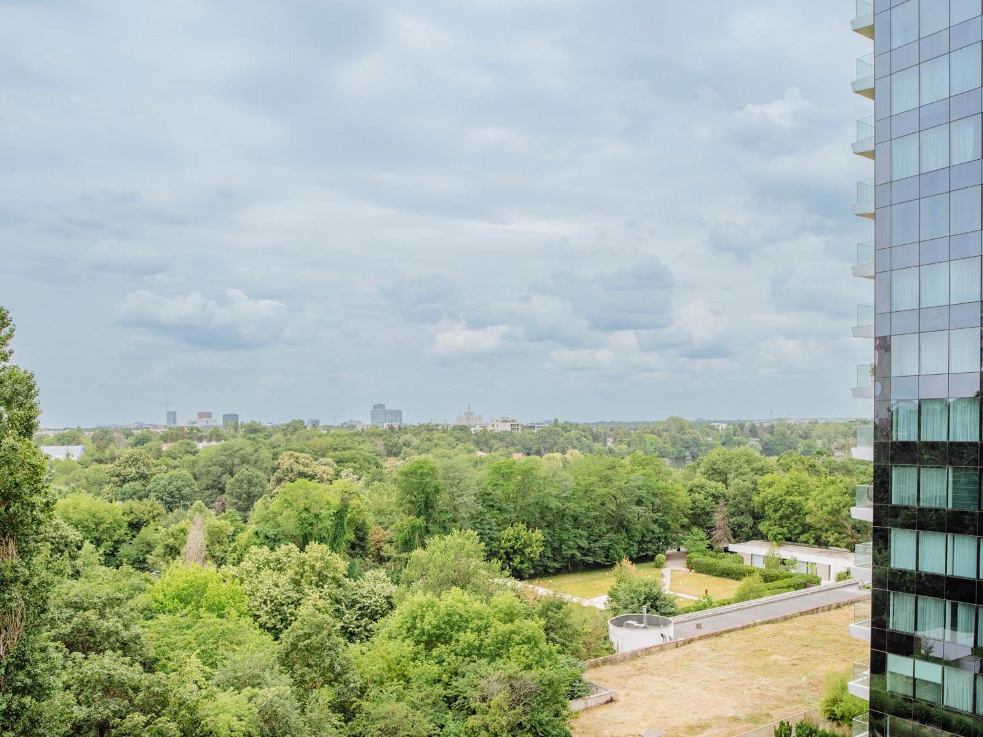 One Floreasca Luxurious - Panormaic & Park Views Apartment