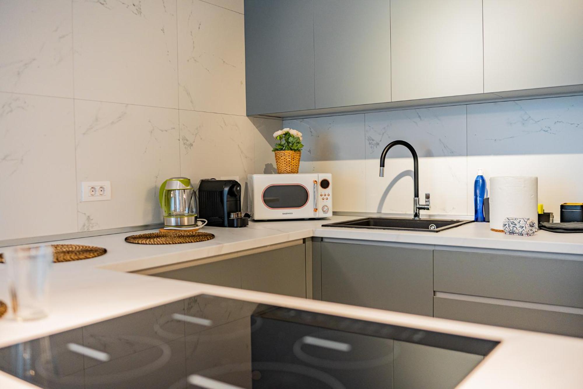 Apartment One Floreasca Luxurious - Panormaic & Park Views Bucharest
